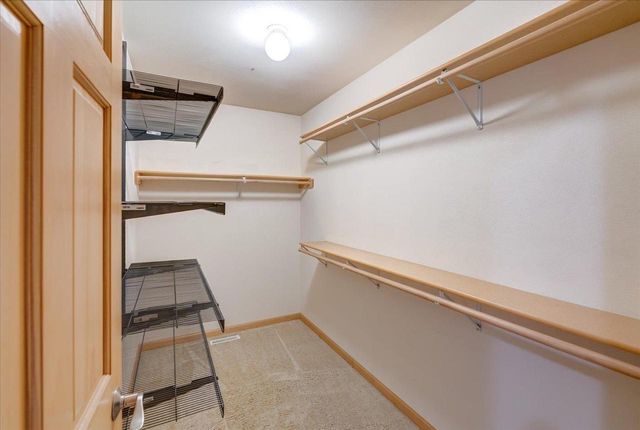 2 Greystone Circle, Middleton, WI 53562