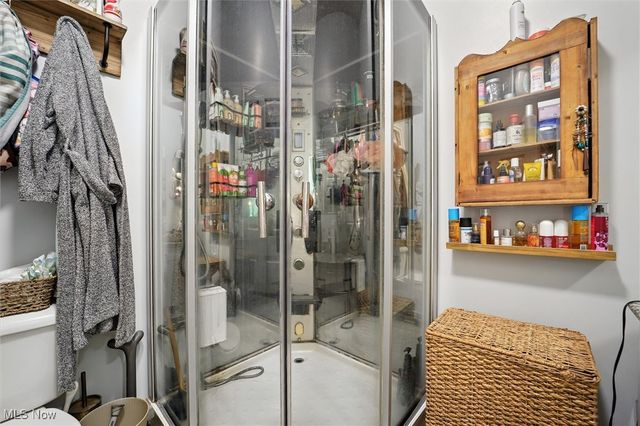 5629 New London Road, Ashtabula, OH 44004