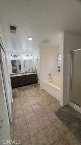 2174 W Picadilly, Hanford, CA 93230