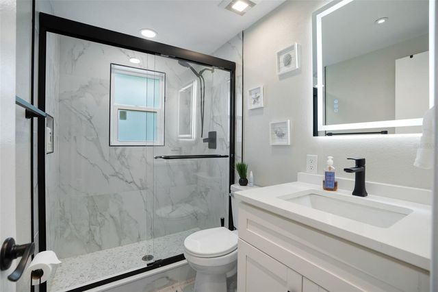 1004 67TH AVENUE W, Bradenton, FL 34207