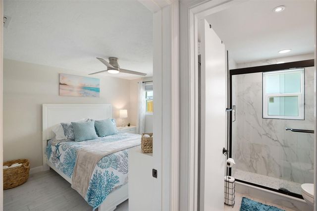 1004 67TH AVENUE W, Bradenton, FL 34207