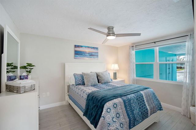 1004 67TH AVENUE W, Bradenton, FL 34207