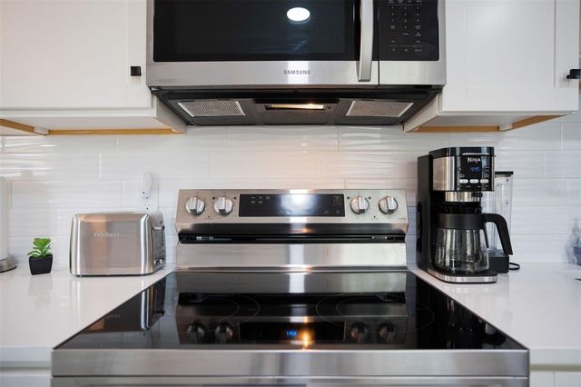 1004 67TH AVENUE W, Bradenton, FL 34207