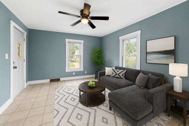 708 W Prescott Ave, Salina, KS 67401