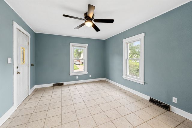 708 W Prescott Ave, Salina, KS 67401