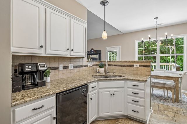 1271 Baker Creek Dr, Spring Hill, TN 37174