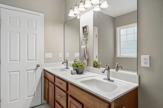 1271 Baker Creek Dr, Spring Hill, TN 37174