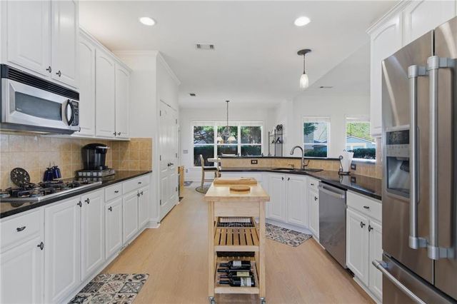 1210 Magnolia Park Circle, Cumming, GA 30040