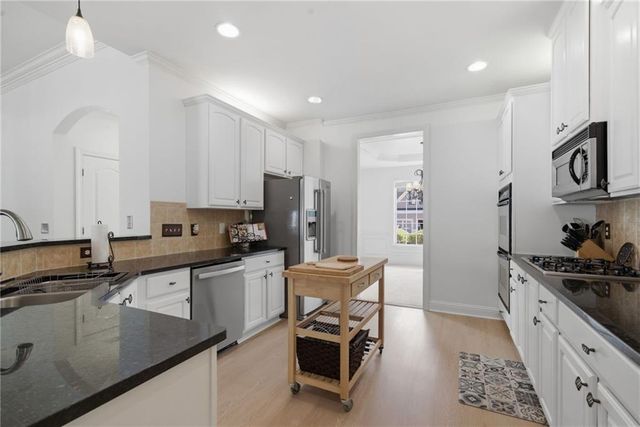 1210 Magnolia Park Circle, Cumming, GA 30040