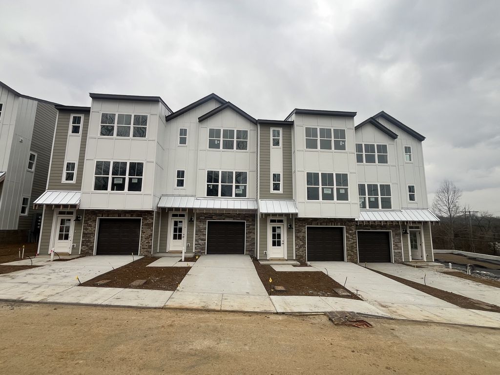 2002 Sonya Terrace, Nashville, TN 37209