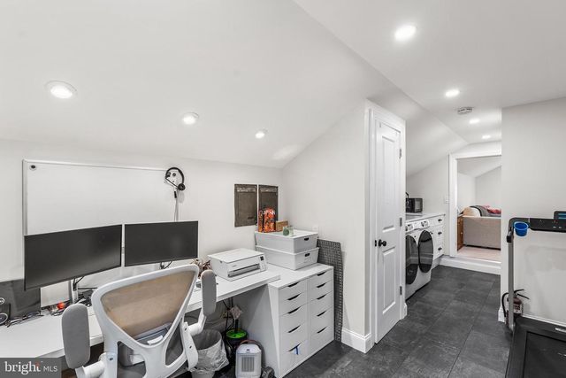 301 WESTWOOD DR, West Deptford, NJ 08096