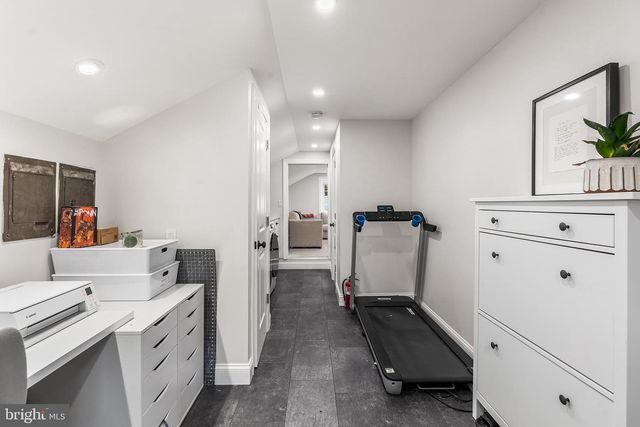 301 WESTWOOD DR, West Deptford, NJ 08096