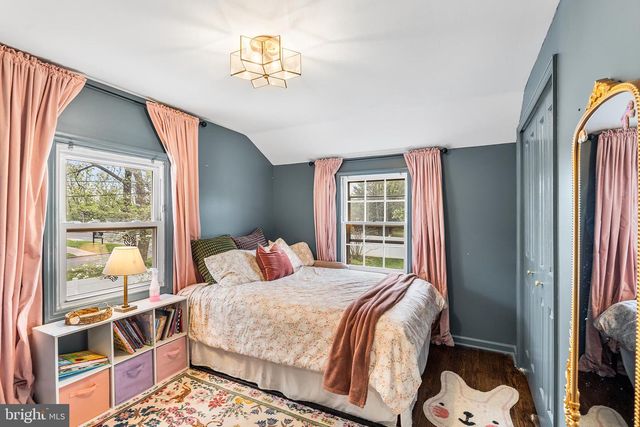 301 WESTWOOD DR, West Deptford, NJ 08096