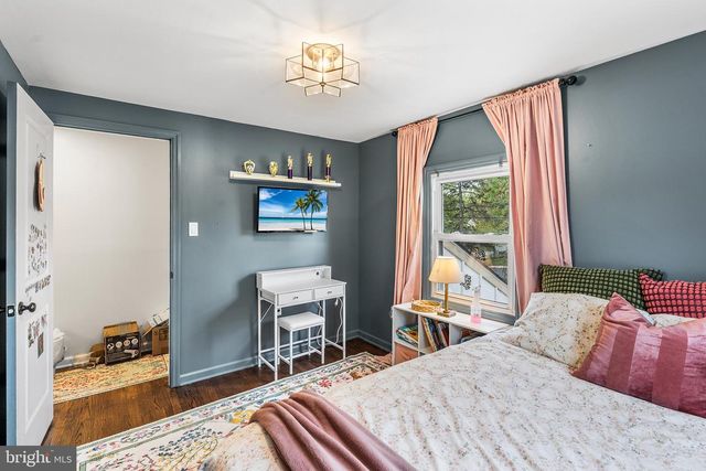 301 WESTWOOD DR, West Deptford, NJ 08096