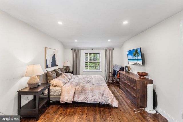 301 WESTWOOD DR, West Deptford, NJ 08096