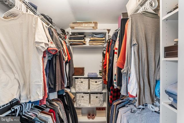 301 WESTWOOD DR, West Deptford, NJ 08096