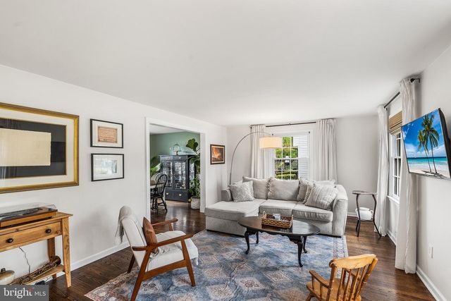 301 WESTWOOD DR, West Deptford, NJ 08096