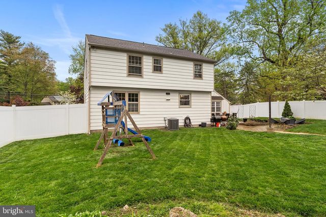 301 WESTWOOD DR, West Deptford, NJ 08096