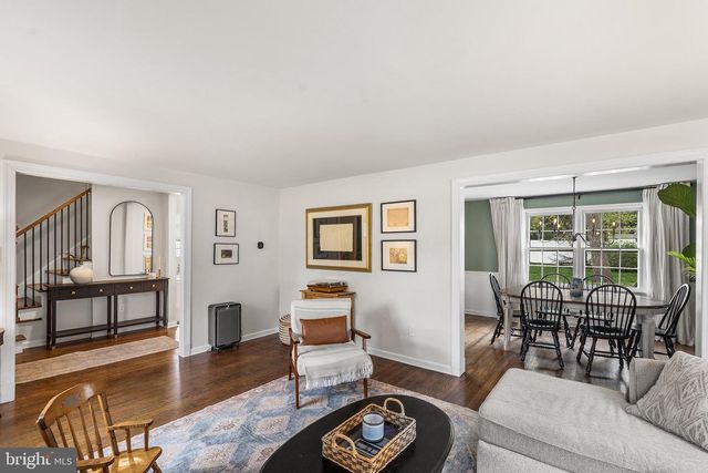 301 WESTWOOD DR, West Deptford, NJ 08096