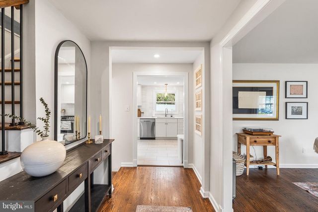 301 WESTWOOD DR, West Deptford, NJ 08096