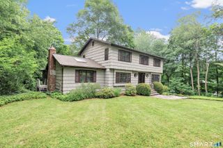 18 Belle Vale Street, Monroe, CT 06468