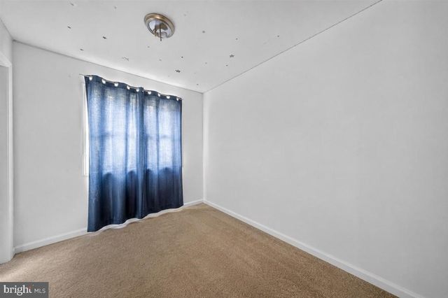 13 CAXTON DR, New Castle, DE 19720
