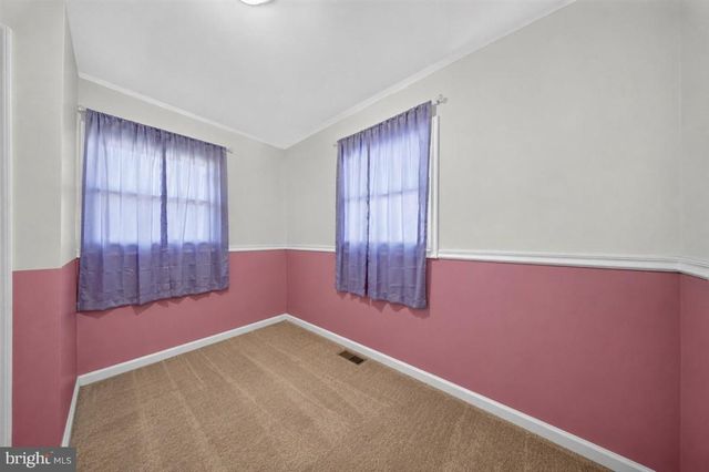 13 CAXTON DR, New Castle, DE 19720