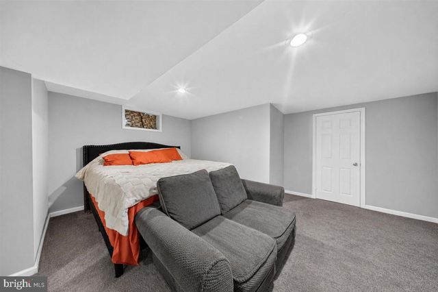 13 CAXTON DR, New Castle, DE 19720