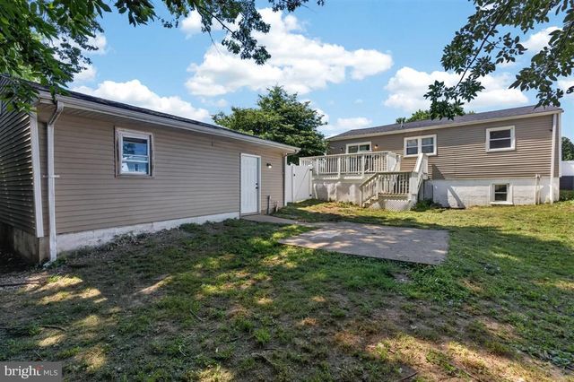 13 CAXTON DR, New Castle, DE 19720