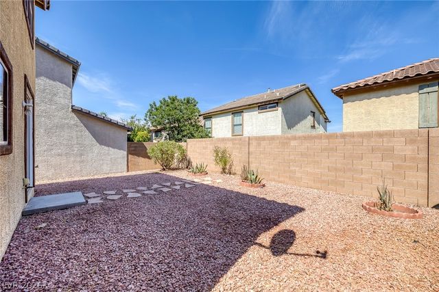 684 Moonlight Stroll Street, Henderson, NV 89002