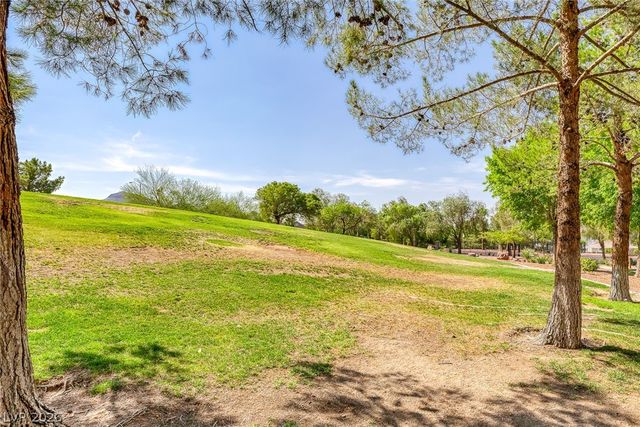 684 Moonlight Stroll Street, Henderson, NV 89002