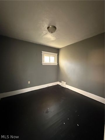 841 E 130 Street, Cleveland, OH 44108