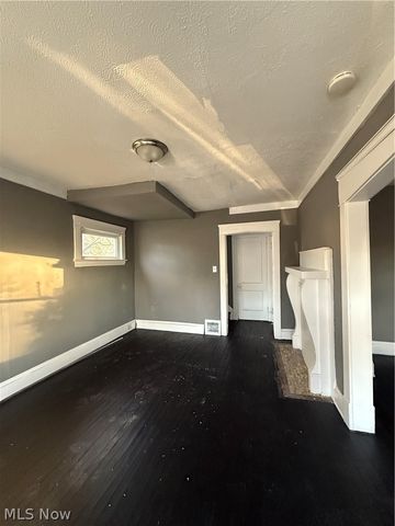 841 E 130 Street, Cleveland, OH 44108