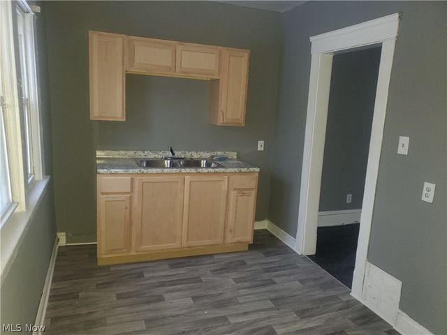 841 E 130 Street, Cleveland, OH 44108