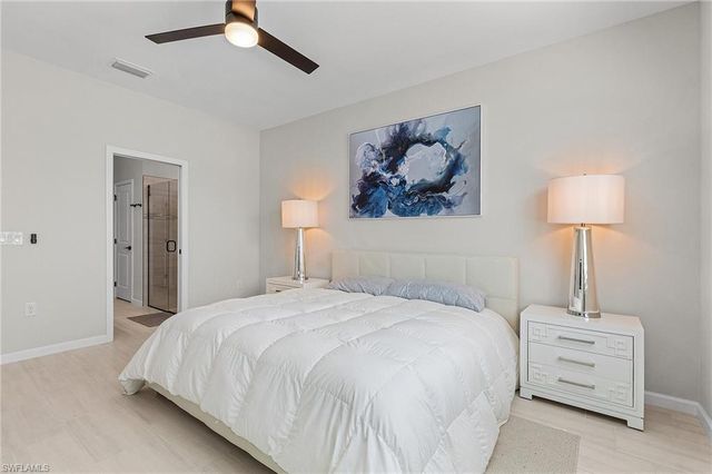 10440 Ventana LN, Naples, FL 34120