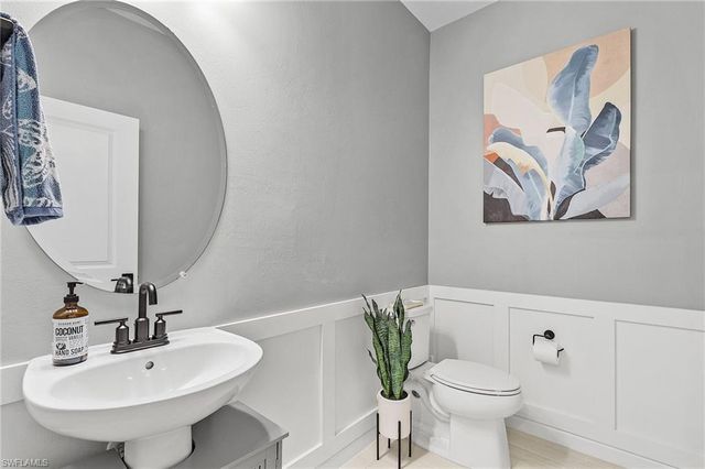 10440 Ventana LN, Naples, FL 34120