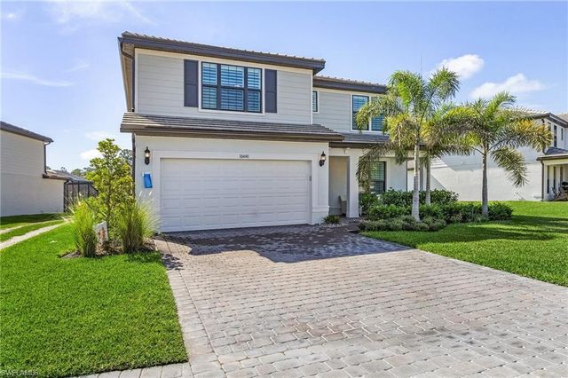 10440 Ventana LN, Naples, FL 34120