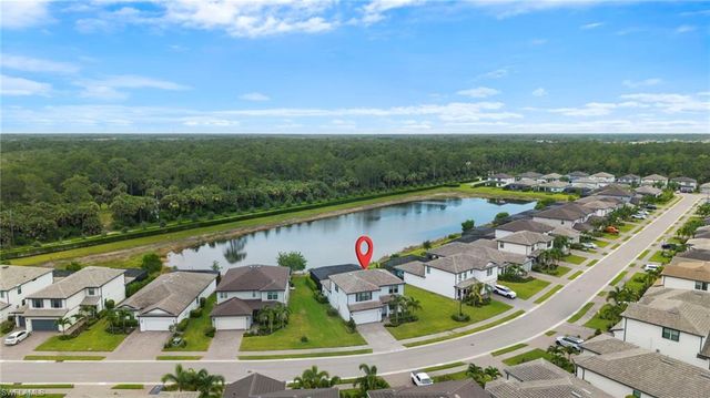 10440 Ventana LN, Naples, FL 34120