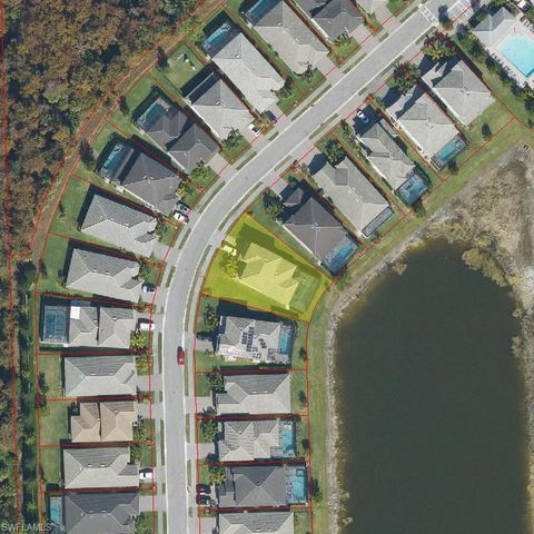 10440 Ventana LN, Naples, FL 34120