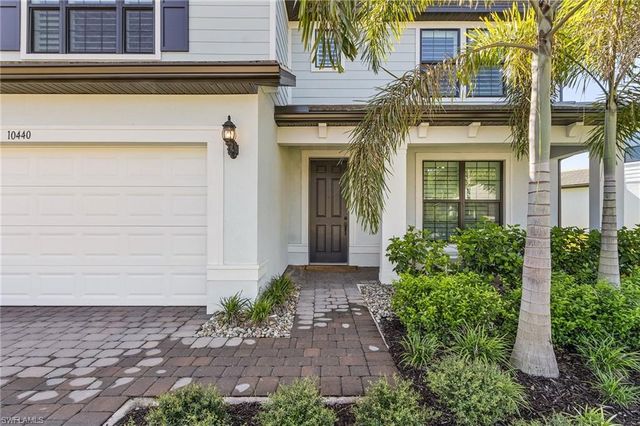 10440 Ventana LN, Naples, FL 34120