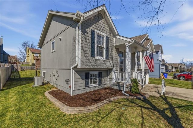 15378 S SHANNAN Lane, Olathe, KS 66062