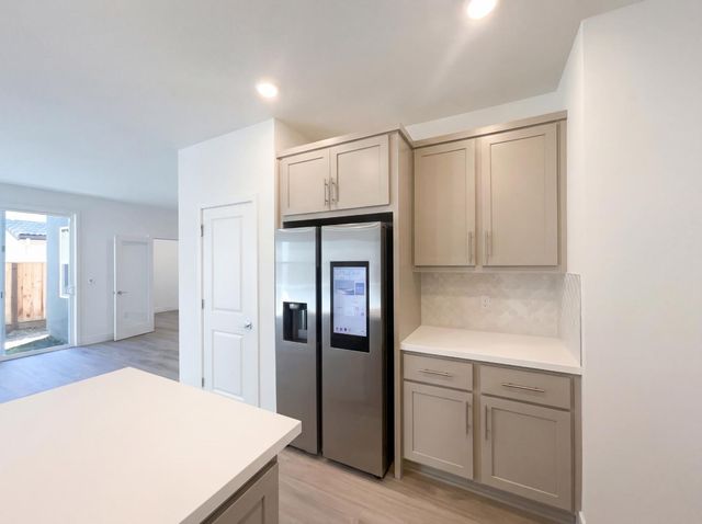 374 N Palm Springs Way, Tracy, CA 95391