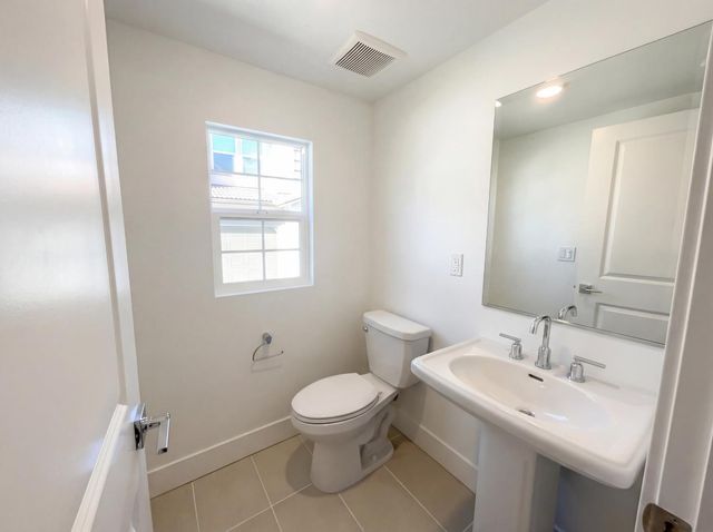 374 N Palm Springs Way, Tracy, CA 95391