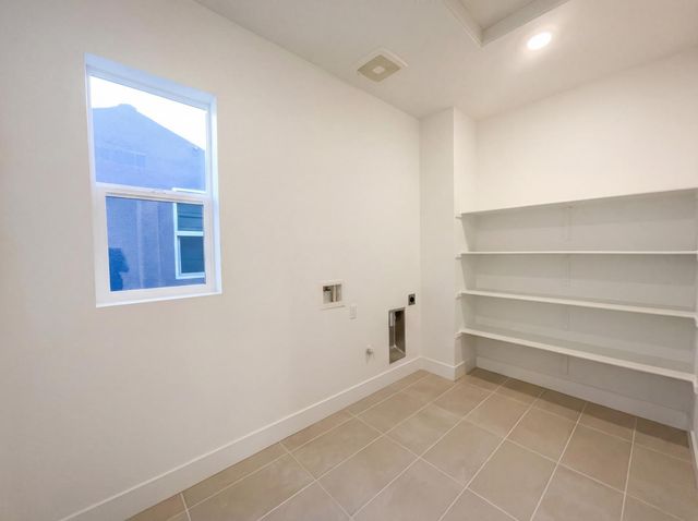 374 N Palm Springs Way, Tracy, CA 95391