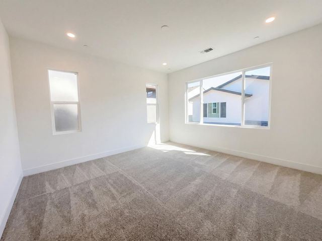 374 N Palm Springs Way, Tracy, CA 95391