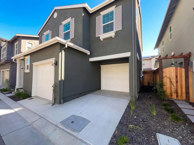 374 N Palm Springs Way, Tracy, CA 95391