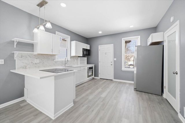 3341 N Richards STREET, Milwaukee, WI 53212