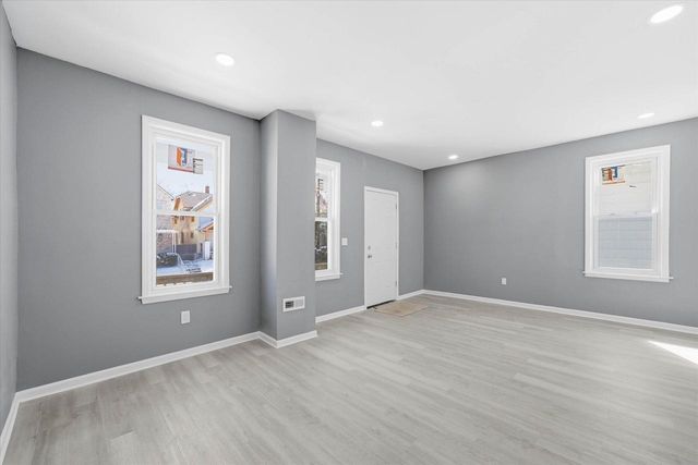 3341 N Richards STREET, Milwaukee, WI 53212