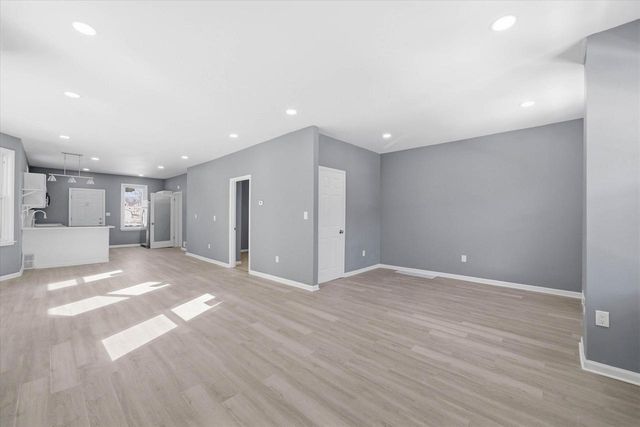 3341 N Richards STREET, Milwaukee, WI 53212