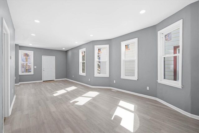 3341 N Richards STREET, Milwaukee, WI 53212